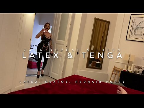 ❤️ Rahavavy mena mena mitafy akanjo vita amin'ny latex nolavin'ny zandriny ❤️ Vaovao rosiana aminay